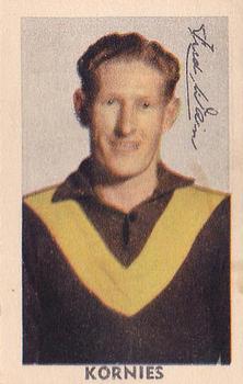 1950 Kornies Victorian Footballers #13 Fred Wain Front